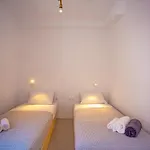 Terra White Seaview Pool Apartments & Suites
