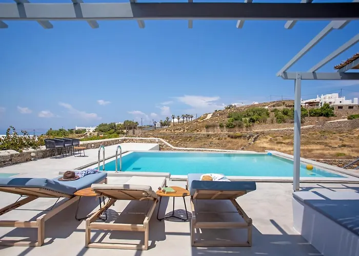 Terra White Seaview Pool Apartments & Suites